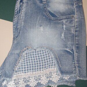 Super cute Vanilla Star shorts